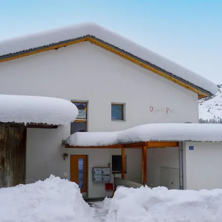 Tga Da Plaz By Interhome דירה Zillis